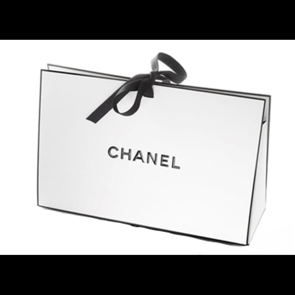 Authentic Chanel Keepsake bag w/mailing box